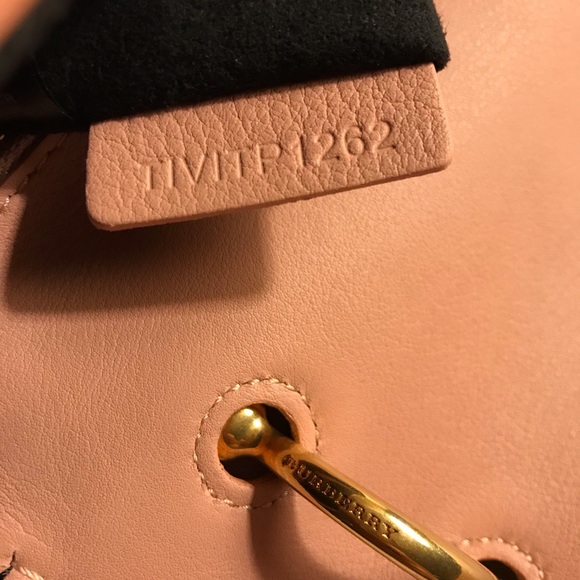 100% Authentic BURBERRY The Medium DK88 - Picture 8 of 8